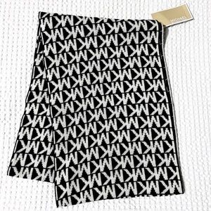 NWT Michael Kors Scarf